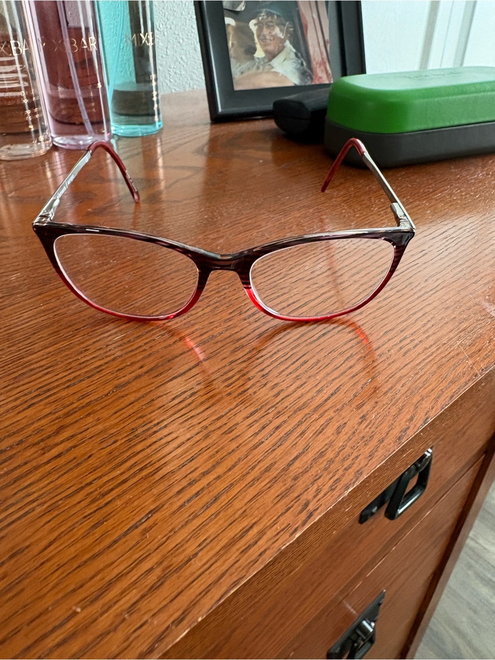 Red Gradient Cat-Eye Eyeglasses